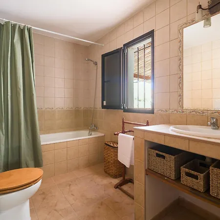 Holiday home Mahostly Casa De La Roseta B *