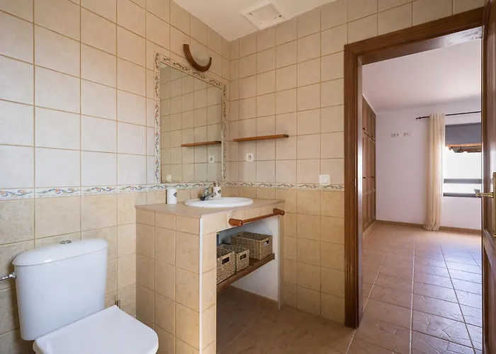 Holiday home Mahostly Casa De La Roseta B