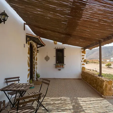 Feriehus Mahostly Casa De La Roseta B